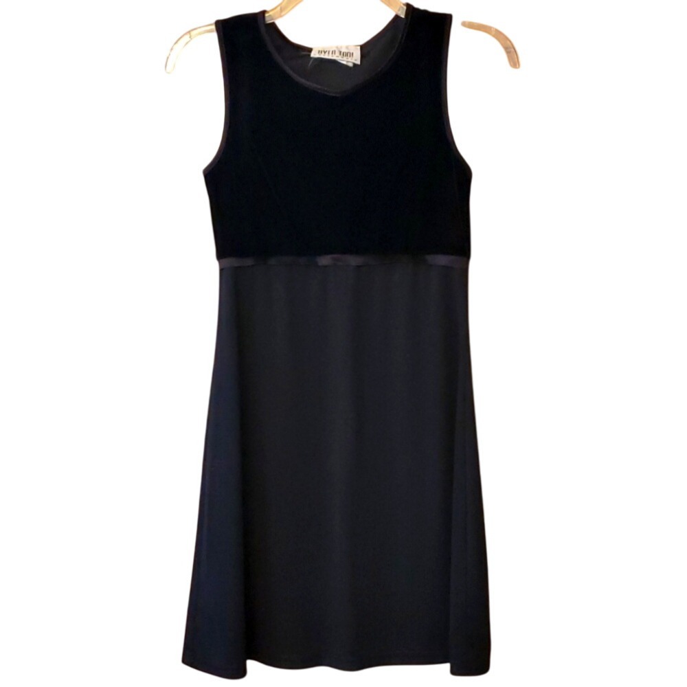 Byer Too California Girls Black Velvet Sleeveless Dress Size 8‎